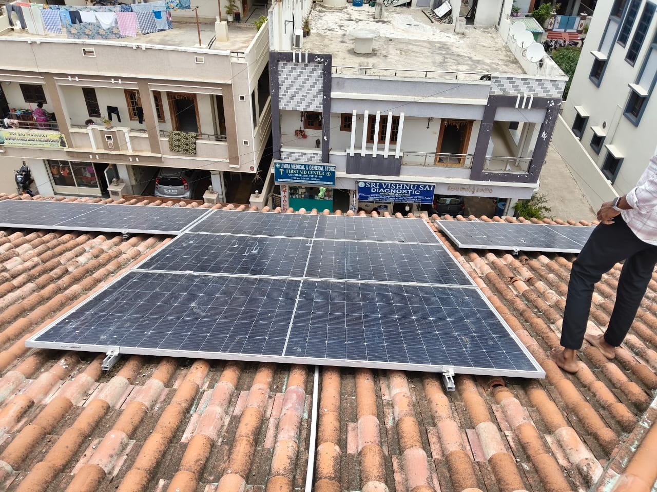High-performance solar power plant for homes in Khammam